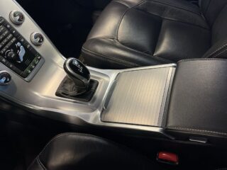 Volvo V70 D4 AWD Classic Drag/Skinn/Elstol/MoK/Dvärm/SoV/Navi – bild 20
