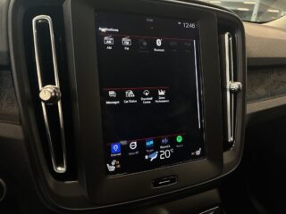 Volvo XC40 T3 Geartronic S&V-Hjul/Psens/Dvärm/Rattvärme/MOMS – bild 20