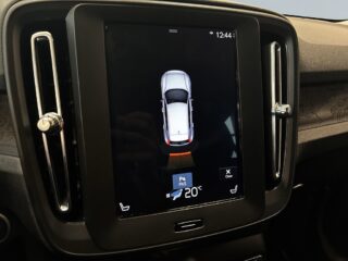 Volvo XC40 T3 Geartronic S&V-Hjul/Psens/Dvärm/Rattvärme/MOMS – bild 11