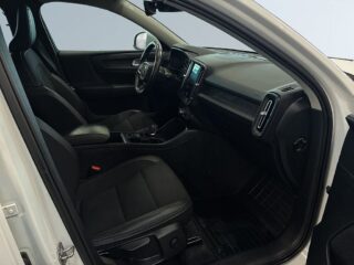 Volvo XC40 T3 Geartronic S&V-Hjul/Psens/Dvärm/Rattvärme/MOMS – bild 10