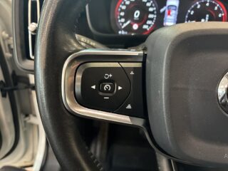 Volvo XC40 T3 Geartronic S&V-Hjul/Psens/Dvärm/Rattvärme/MOMS – bild 17