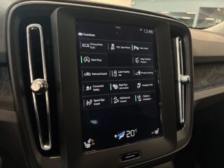 Volvo XC40 T3 Geartronic S&V-Hjul/Psens/Dvärm/Rattvärme/MOMS – bild 19