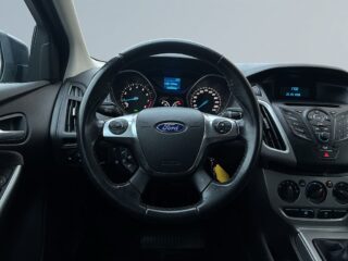 Ford Focus Kombi Trend SoV-Däck/Drag/MoK-Värmare – bild 9