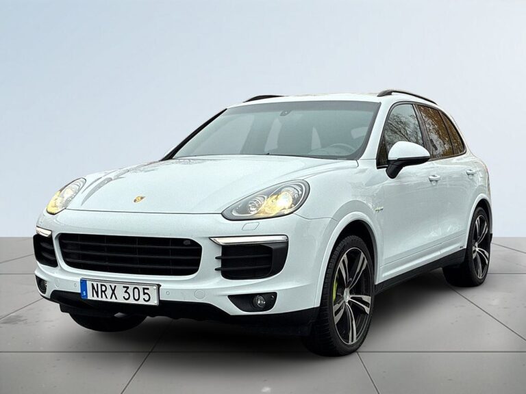 Porsche Cayenne PHEV S E-Hybrid AWD 416hk Drag/Värmare/Kamera/SoV-Hjul