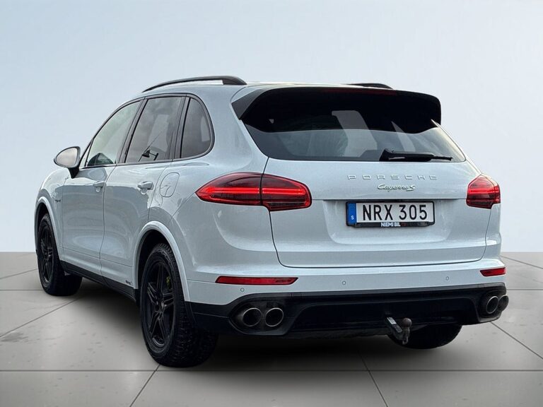Porsche Cayenne S PHEV S E-Hybrid AWD 416hk Drag/Värmare/Kamera/SoV-Hjul