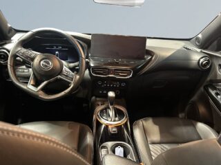 Nissan Juke 1.0 DIG-T DCT BOSE/360/Skinn/Navi/SoV/MOMSAD/1-Ägare – bild 8