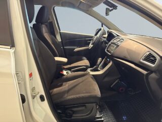 Suzuki S-Cross SX4 1.0 Boosterjet VVT AllGrip Drag Mvärm Kamera SoV – bild 10