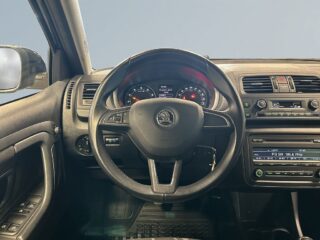 Skoda Fabia 1.2 TSI Ambition Kamkedja/M&K-Värm/Kiruna-körd/S&V-Däck – bild 9