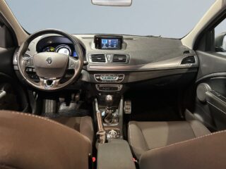 Renault Mégane Grandtour 1.5 dCi LIMITED S&V-Hjul/Dragkrok/M-värm – bild 8