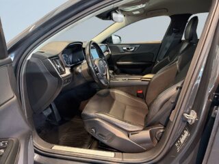 Volvo V60 D4 AWD Momentum Drag/Värmare/Kamera/SoV – bild 7