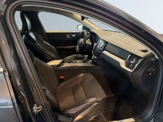 Volvo V60 D4 AWD Momentum Drag/Värmare/Kamera/SoV – bild 10