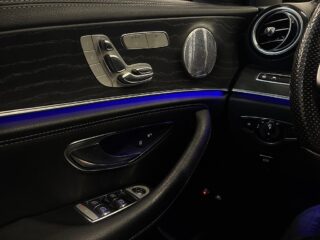 Mercedes-Benz E 220 T d 4MATIC AMG S&V-hjul/Drag/Pano/Burmester/Dvärm – bild 19