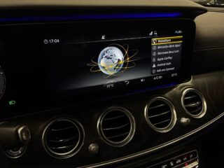 Mercedes-Benz E 220 T d 4MATIC AMG S&V-hjul/Drag/Pano/Burmester/Dvärm – bild 17