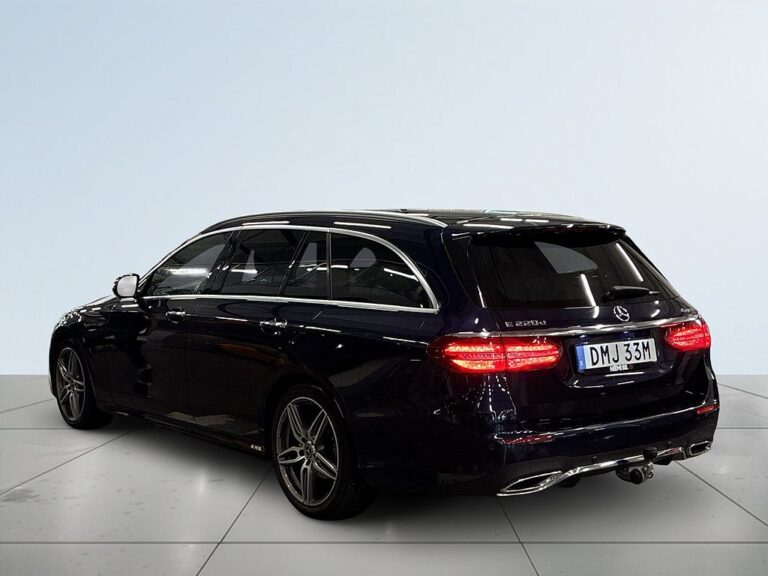 Mercedes-Benz E 220 T d 4MATIC AMG S&V-hjul/Drag/Pano/Burmester/Dvärm