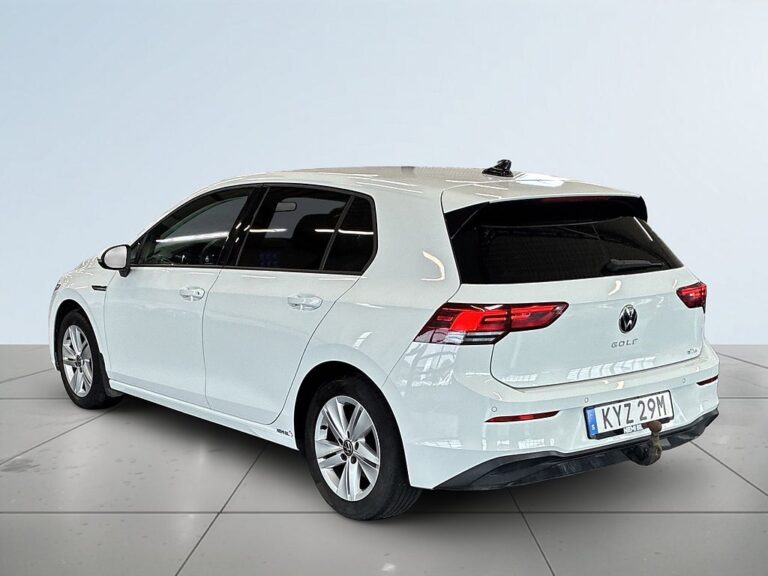 Volkswagen Golf 1.5 eTSI ACT OPF S&V-Hjul/Drag/Pvärm/Carplay/Ambient