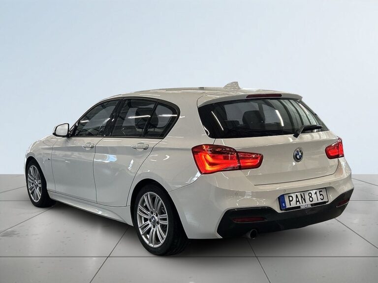 BMW 118I 5-dörr M Sport S&V-hjul/Farthållare/BT/Psens/Rattvärme