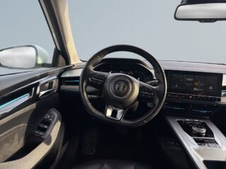 MG 5 Long Range 61.1 kWh Skinn/360/Ad.Fhåll/Navi/Elstolar – bild 9