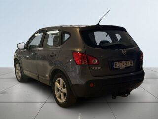 Nissan Qashqai 2.0 Motorvärmare Extraljus Dragkrok S&V-däck Bluetooth – bild 5