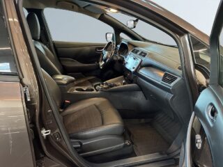 Nissan Leaf S&V-Hjul/360Kamera/BOSE/Rattvärme/Keyless/Adfarthållare – bild 10