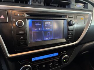 Toyota Auris Hybrid e-CVT Edition 50 S&V/Kamera/Bluetooth/M/Kvärmare – bild 15