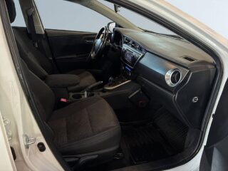 Toyota Auris Hybrid e-CVT Edition 50 S&V/Kamera/Bluetooth/M/Kvärmare – bild 10