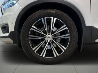 Volvo XC40 D4 AWD R-Design Drag Dvärm 360° H/K Skinn GPS Pano SoV – bild 14