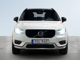 Volvo XC40 D4 AWD R-Design Drag Dvärm 360° H/K Skinn GPS Pano SoV – bild 2