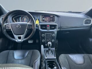 Volvo V40 R-Design Drag/SoV-Däck/Kamera/Psens/MoK-Värmare – bild 8