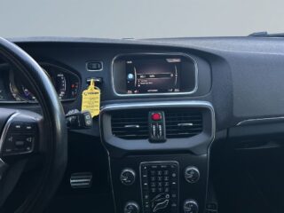 Volvo V40 R-Design Drag/SoV-Däck/Kamera/Psens/MoK-Värmare – bild 11