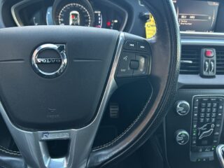 Volvo V40 R-Design Drag/SoV-Däck/Kamera/Psens/MoK-Värmare – bild 17
