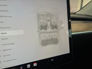 Tesla Model Y Long Range AWD Long Range S&V/Backkamera/Pano/Värmepump – bild 21