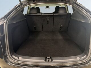 Tesla Model Y Long Range AWD Long Range S&V/Backkamera/Pano/Värmepump – bild 12