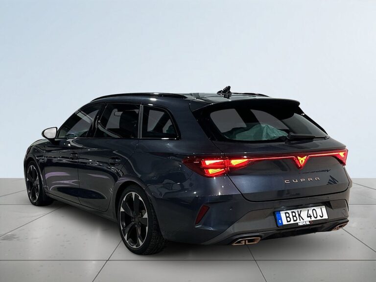 Cupra Leon Sportstourer e-Hybrid Drag Pvärm Kamera SoV MOMS