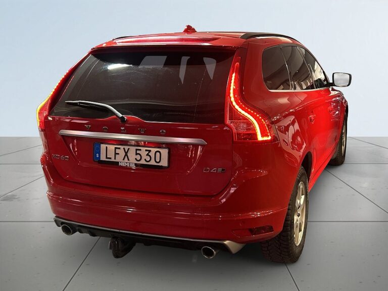 Volvo XC60 D4 AWD Geartronic Classic R-Design SoV Kamera Drag MoK