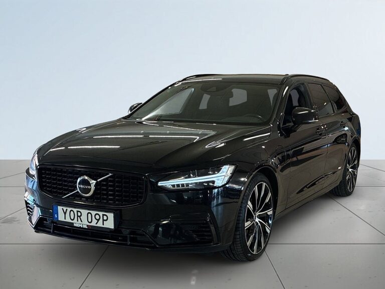 Volvo V90 PLUG-IN T8 AWD R-Design Drag Kamera Värmare CarPlay S&V