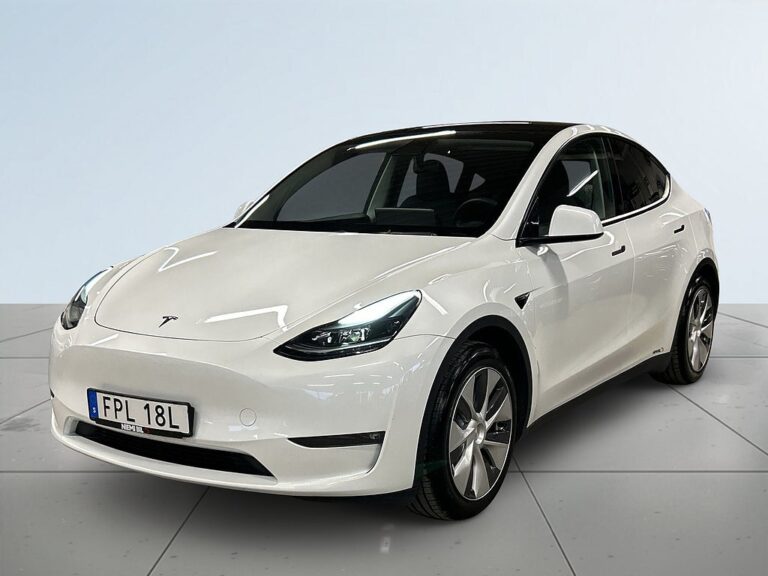 Tesla Model Y Long RangeAWD MOMS/Drag/360°/förkond/skinn/Pano/S&Vdäck