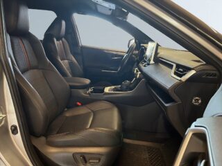 Toyota RAV4 PHEV Style Premium MOMS JBL-ljud Värmare 360° HuD S&V – bild 10