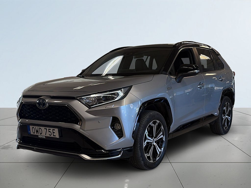 Toyota RAV4 PHEV Style Premium MOMS JBL-ljud Värmare 360° HuD S&V