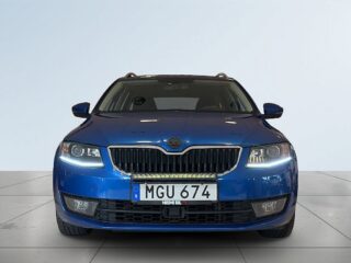 Skoda Octavia Kombi Style Dragkrok Mvärmare LED-ramp Farthållare S&V – bild 2