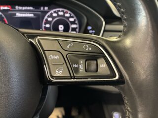 Audi A4 Avant quattro Dragkrok Cockpit Navigation Rattvärme S&V – bild 17