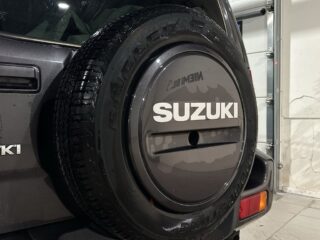 Suzuki Jimny 1.3 DOHC 16V 4WD 84Hk Automat Mvärm S/V-hjul – bild 19