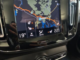 Volvo XC40 T3 Geartronic Momentum S&V/Drag/Backkamera/Adfart/Pvärm – bild 19
