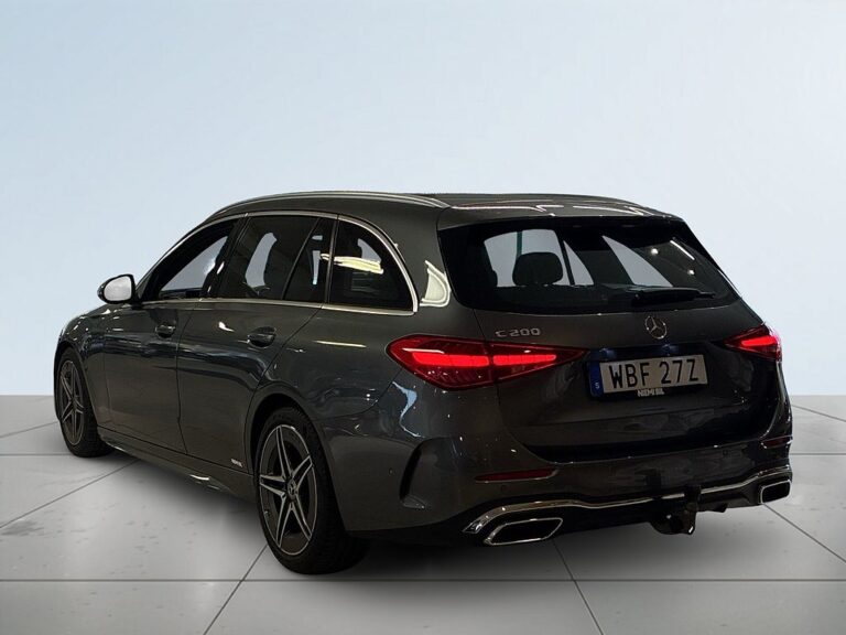 Mercedes-Benz C200 200 T AMG Line MOMS Dragkrok Bkamera Burmester-ljud S&V