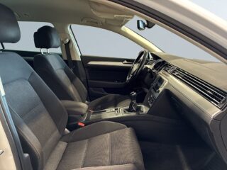 Volkswagen Passat Sportscombi 2.0 TDI AWD Drag Kamera Värmare Psens S&V – bild 9