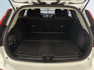 Volvo V60 T6 Twin Engine AWD Drag Rattvärme CarPlay S/V-hjul – bild 12