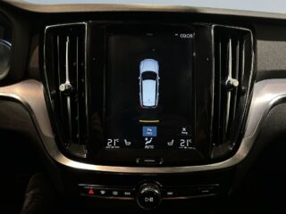Volvo V60 T6 Twin Engine AWD Drag Rattvärme CarPlay S/V-hjul – bild 11