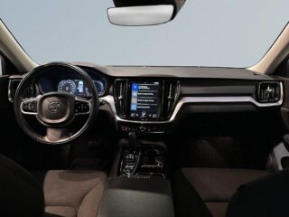 Volvo V60 T6 Twin Engine AWD Drag Rattvärme CarPlay S/V-hjul – bild 8
