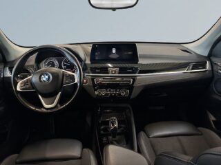 BMW X1 xDrive20d Steptronic Sport line S&V/Drag/M/Kvärmare/BT – bild 8