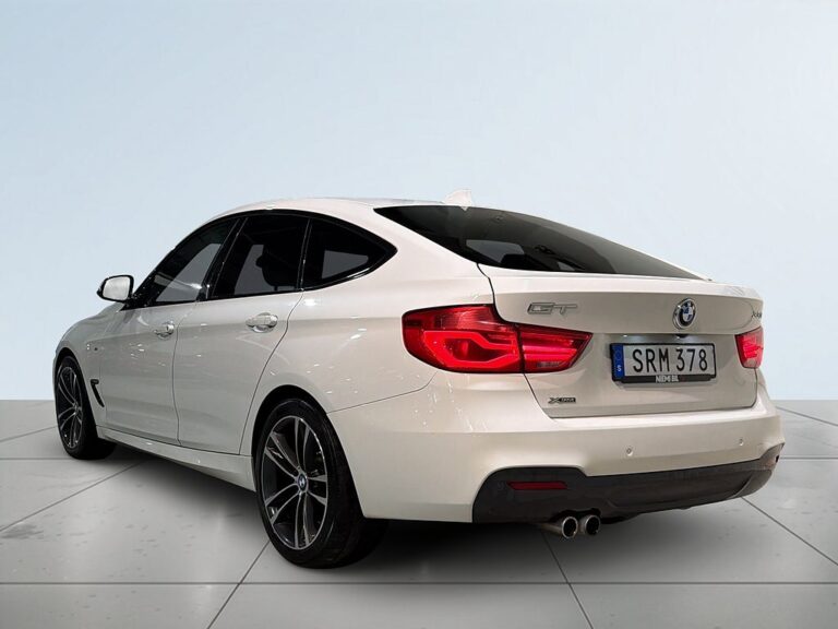 BMW 330i xDrive Grand Turismo M Sport Drag Mok Kamera GPS SoV