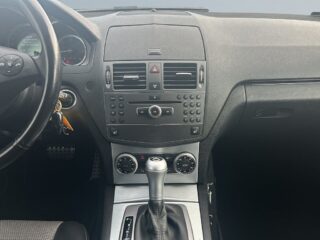 Mercedes-Benz C AMG Line Avantgarde SoV-Däck/Värmare/Pano – bild 11